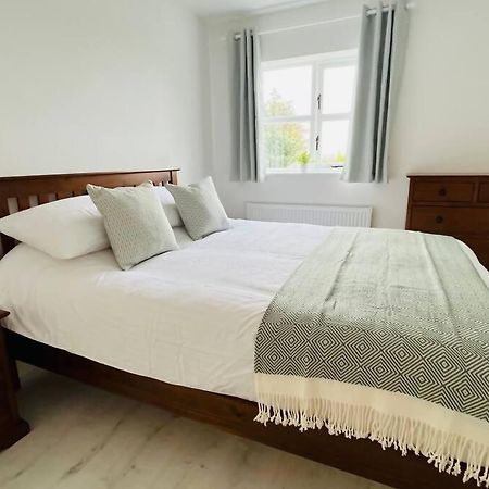 Private Apartment One On Lough Corrib, Oughterard Galway Buitenkant foto