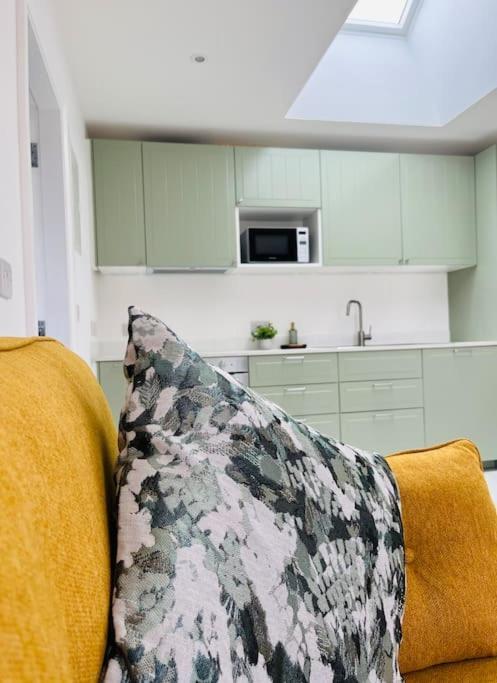 Private Apartment One On Lough Corrib, Oughterard Galway Buitenkant foto