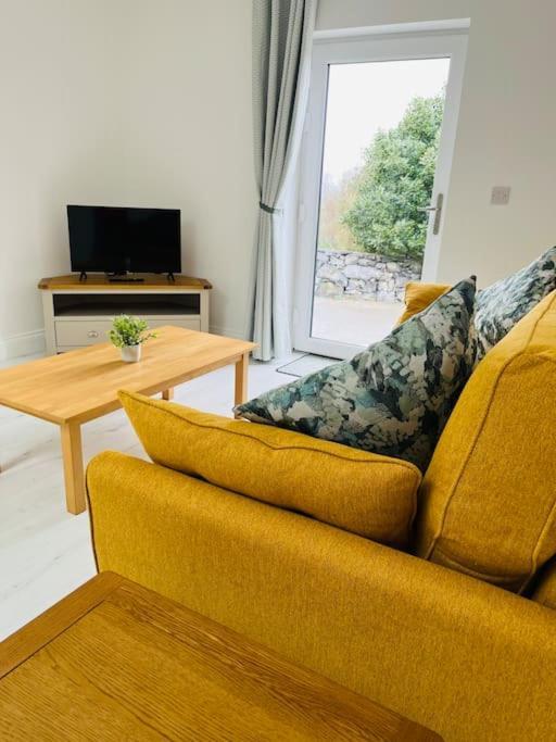 Private Apartment One On Lough Corrib, Oughterard Galway Buitenkant foto